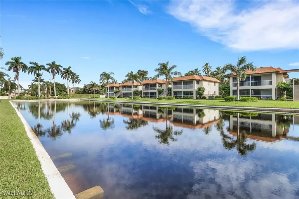 1155 Sandpiper Street Naples FL 34102