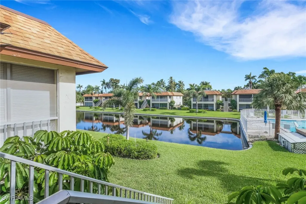 1155 Sandpiper Street Naples FL 34102