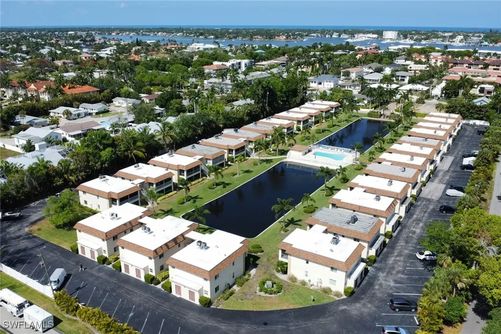 1155 Sandpiper Street Naples FL 34102