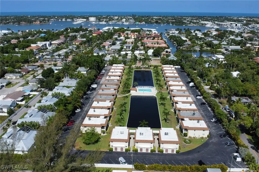 1155 Sandpiper Street Naples FL 34102