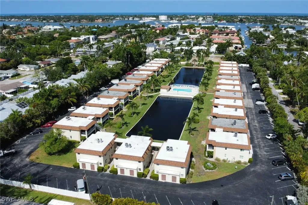 1155 Sandpiper Street Naples FL 34102