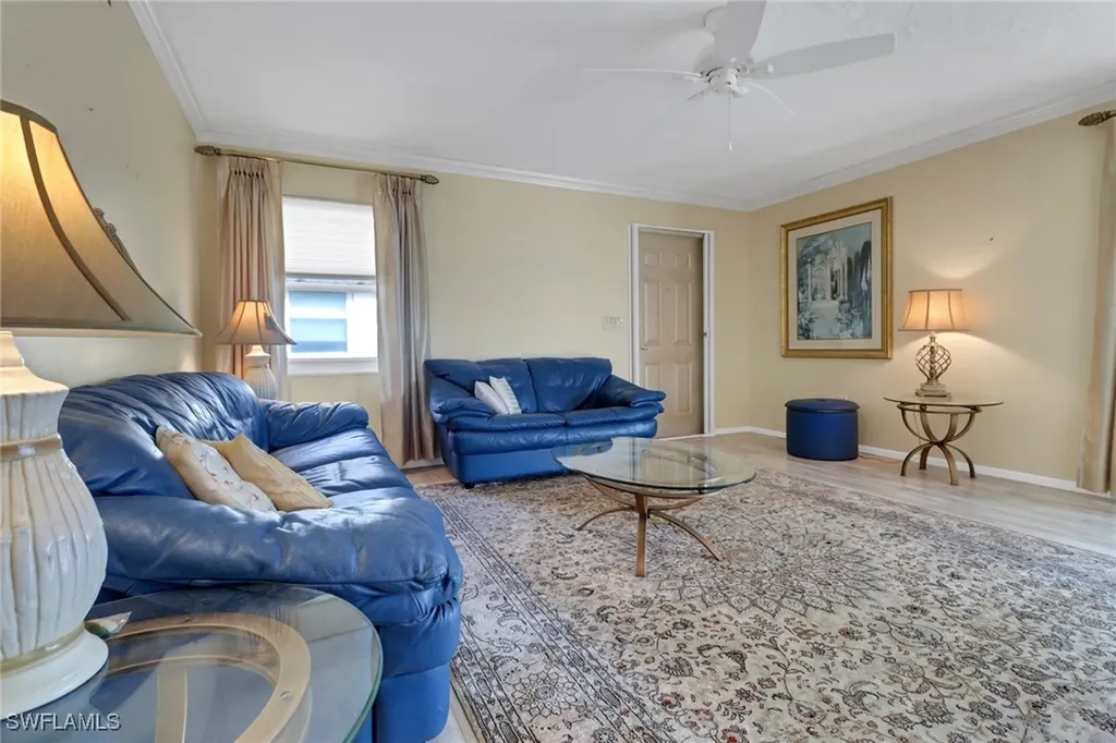 1155 Sandpiper Street Naples FL 34102