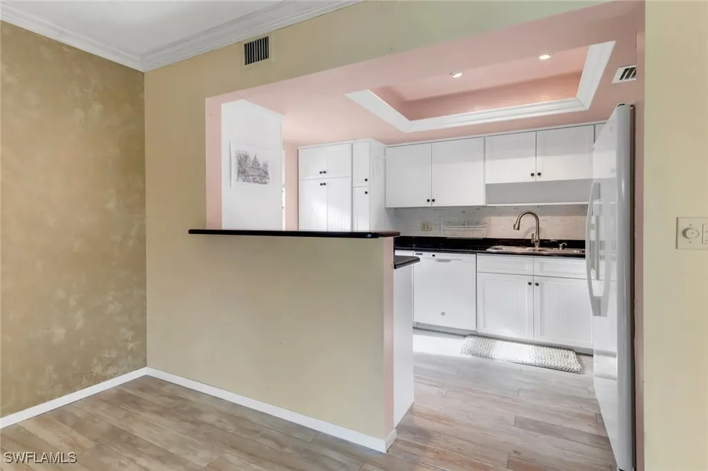 1155 Sandpiper Street Naples FL 34102