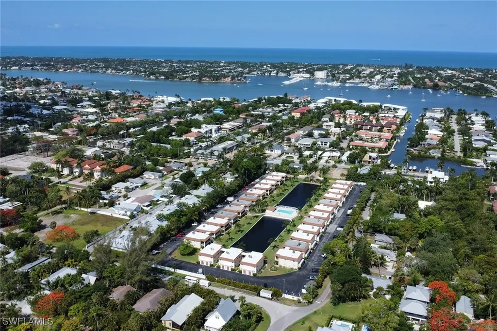 1155 Sandpiper Street Naples FL 34102