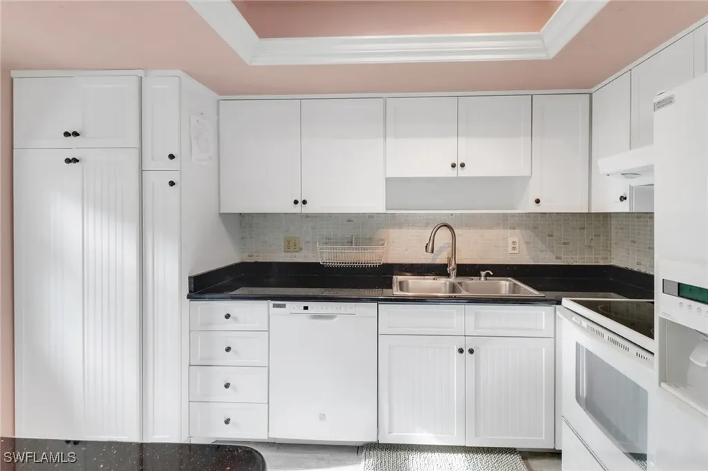 1155 Sandpiper Street Naples FL 34102