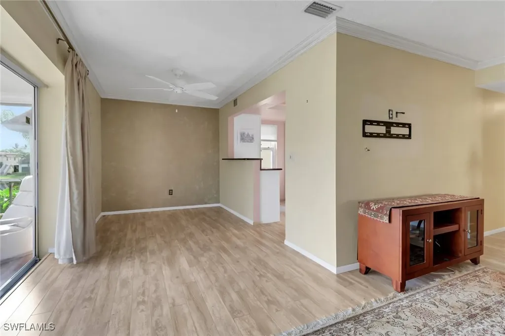 1155 Sandpiper Street Naples FL 34102