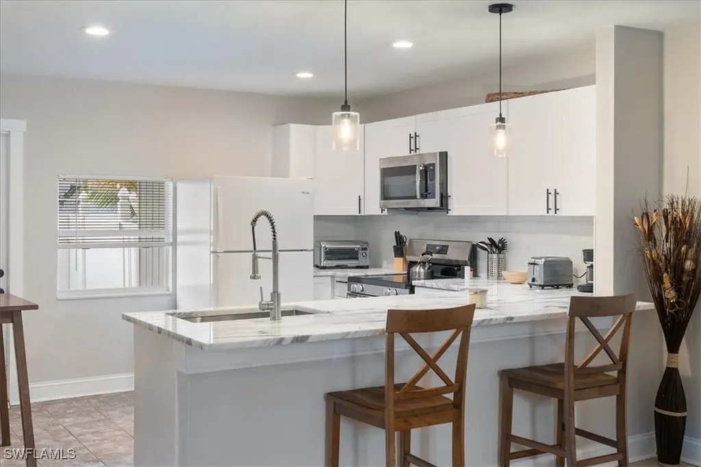 51-55 Lake Street North Fort Myers FL 33903