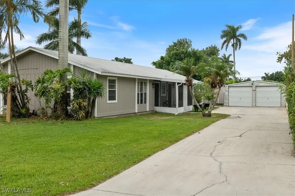 51-55 Lake Street North Fort Myers FL 33903