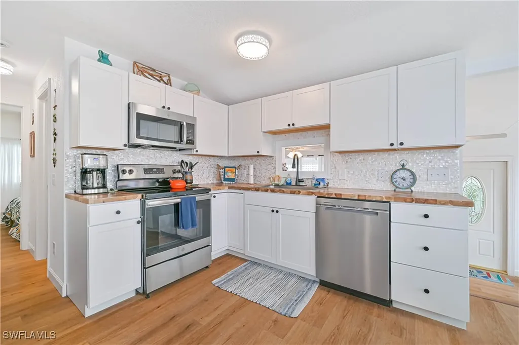 17029 Puppy Dog Drive Fort Myers FL 33908