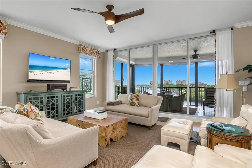 430 Cove Tower Drive Naples FL 34110