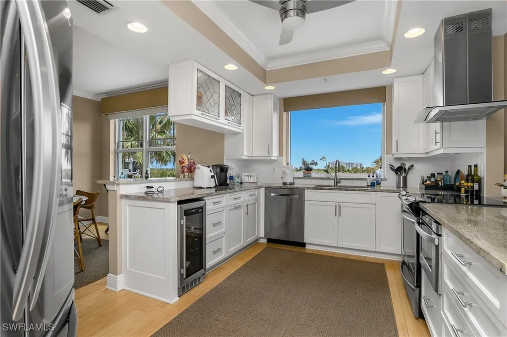 430 Cove Tower Drive Naples FL 34110
