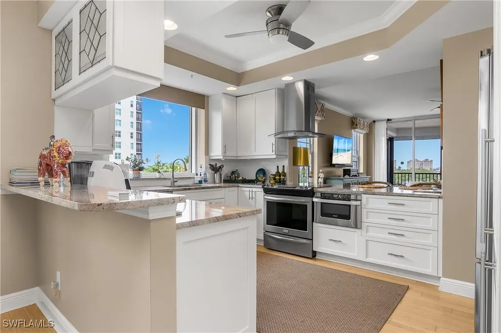 430 Cove Tower Drive Naples FL 34110