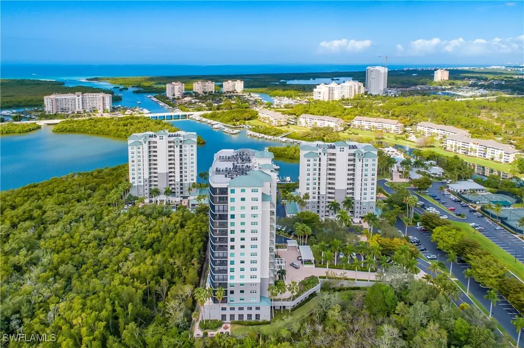 430 Cove Tower Drive Naples FL 34110