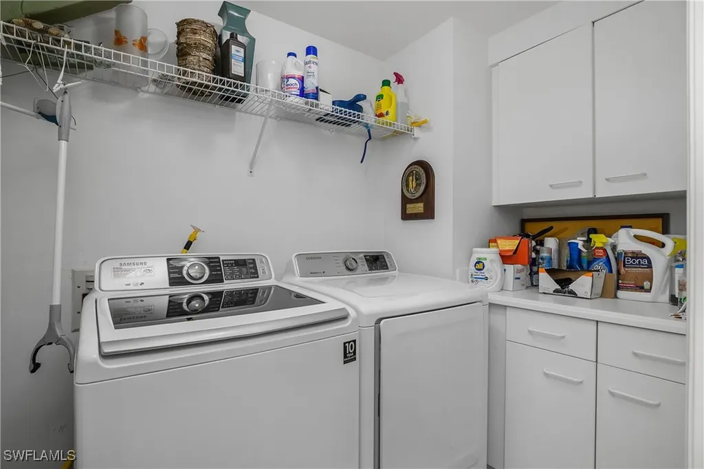 430 Cove Tower Drive Naples FL 34110