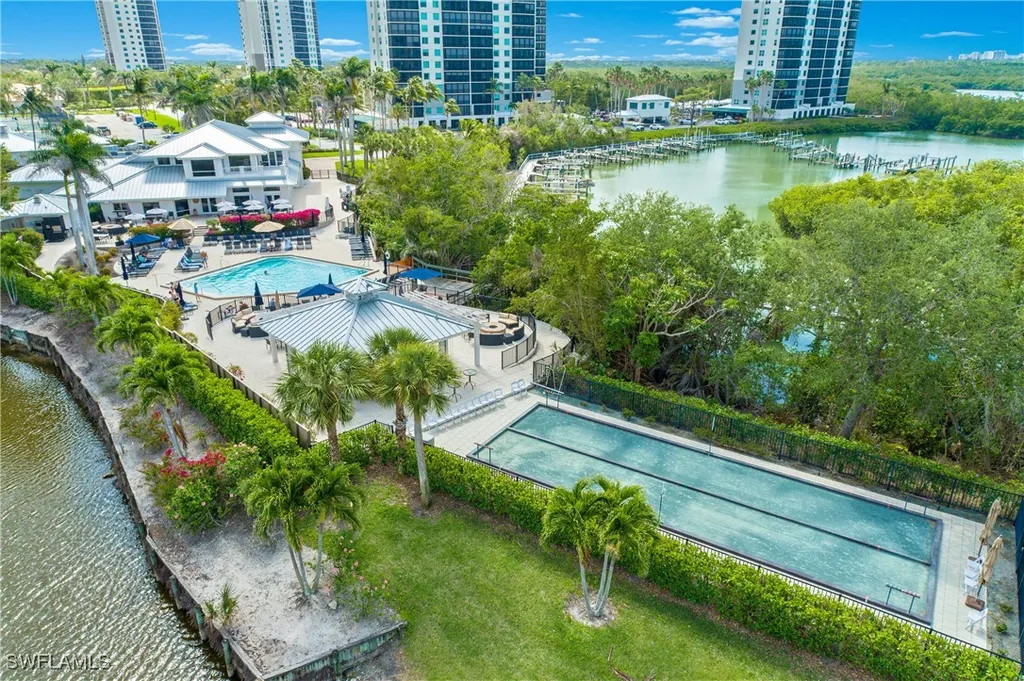 430 Cove Tower Drive Naples FL 34110