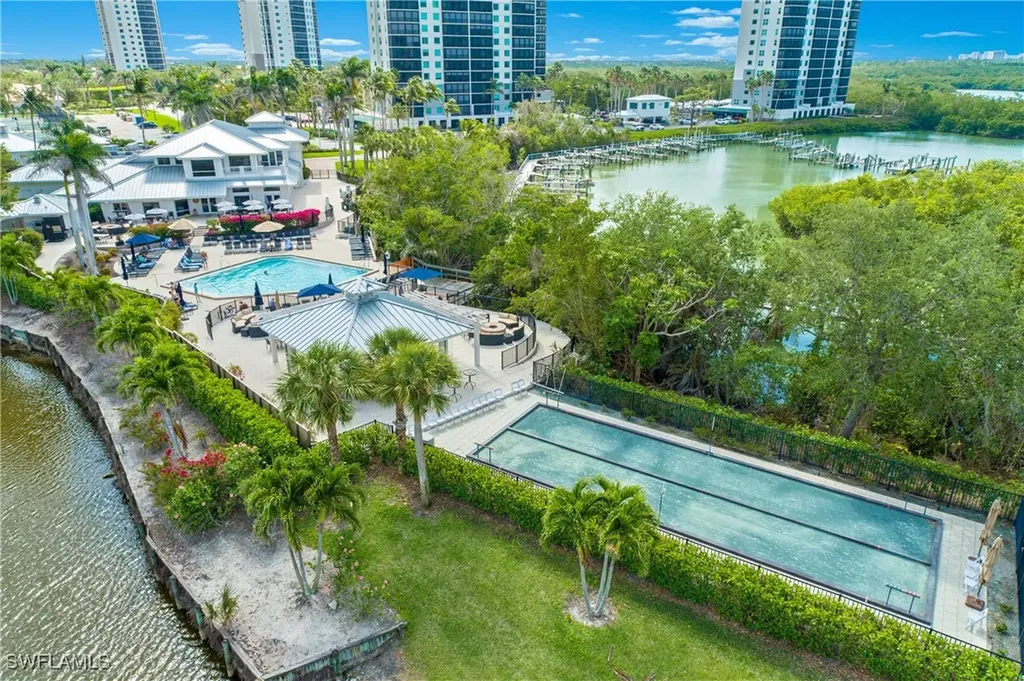 430 Cove Tower Drive Naples FL 34110
