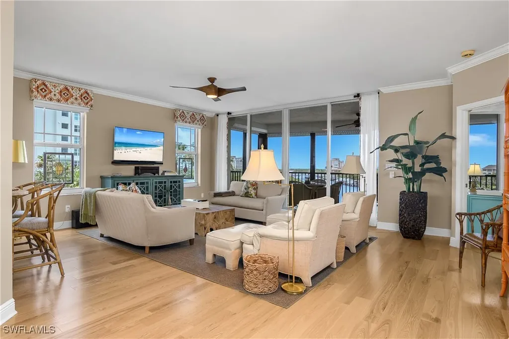 430 Cove Tower Drive Naples FL 34110