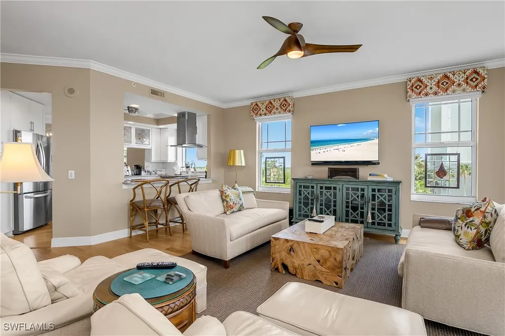430 Cove Tower Drive Naples FL 34110