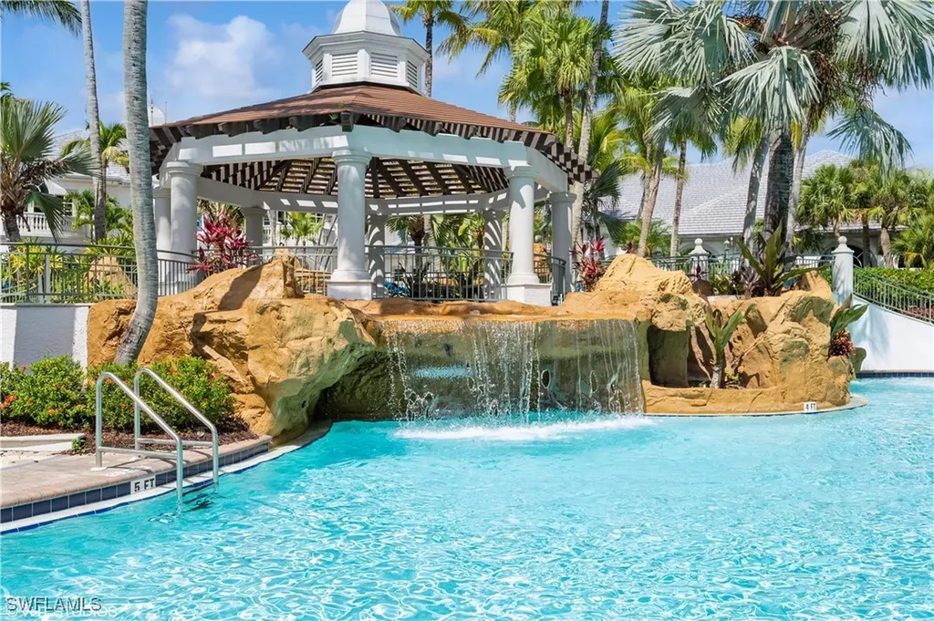 4610 Hawks Nest Drive Naples FL 34114