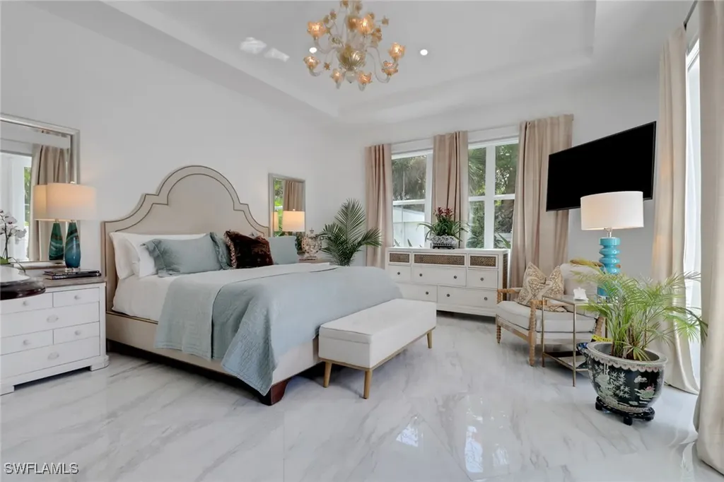 1262 10th Street N Naples FL 34102