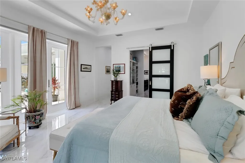 1262 10th Street N Naples FL 34102