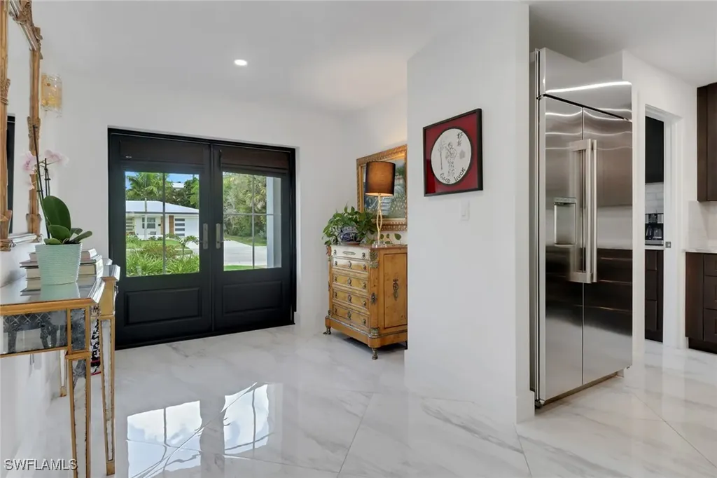 1262 10th Street N Naples FL 34102