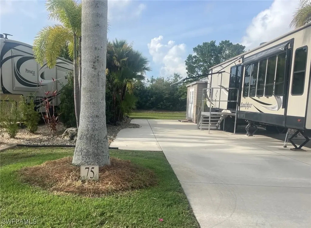 5252 Cypress Trail Resort Circle Fort Myers FL 33905