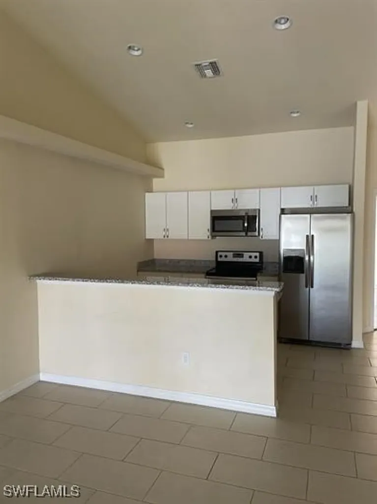 903 Cape Coral Parkway W Cape Coral FL 33914