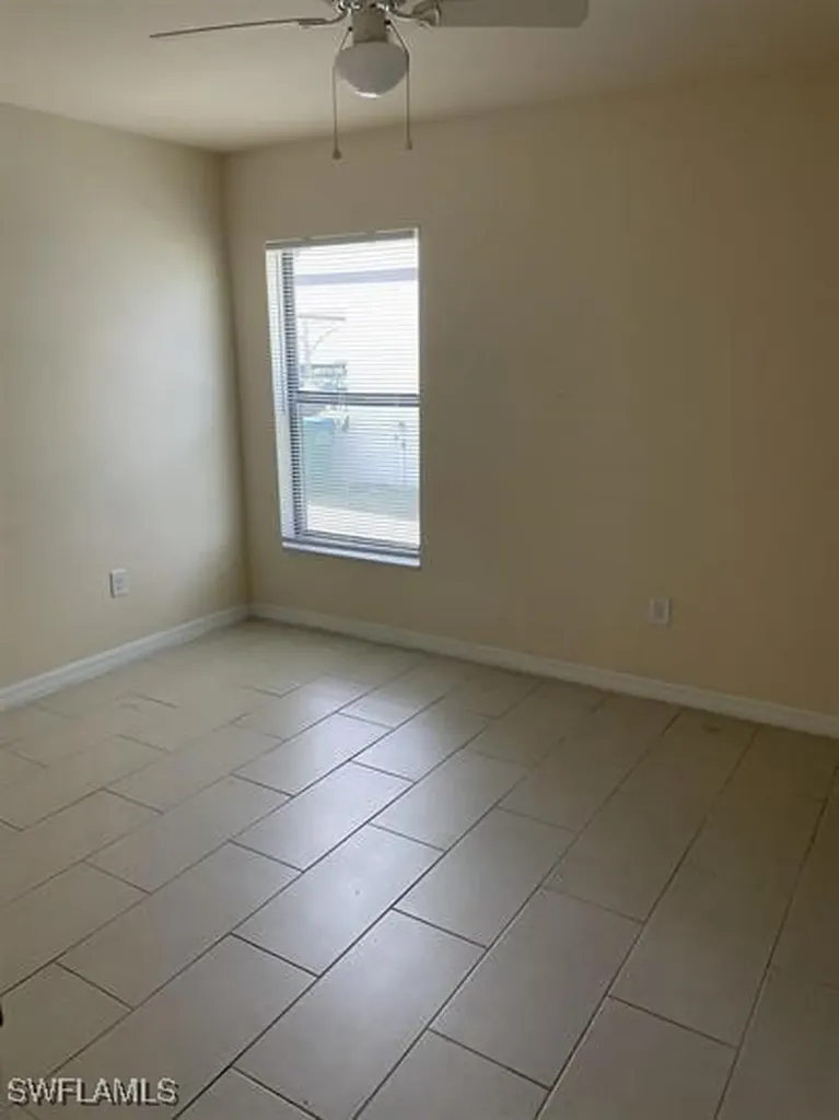 903 Cape Coral Parkway W Cape Coral FL 33914