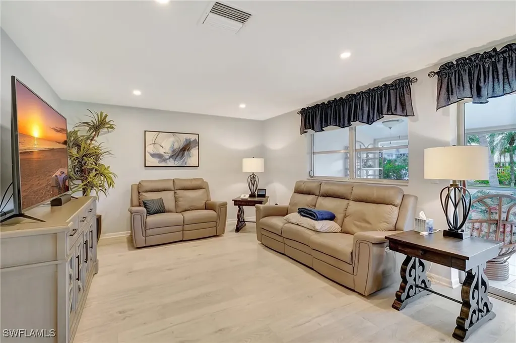 8760 Lueck Lane Fort Myers FL 33919