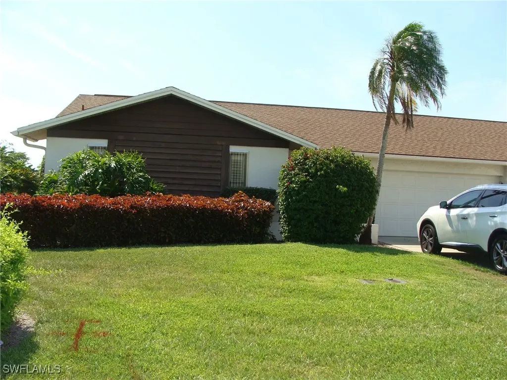4802 Lakewood Boulevard Naples FL 34112