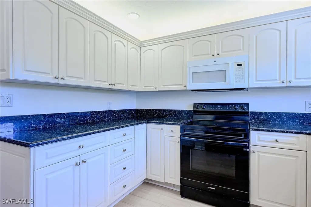 1100 8th Avenue S Naples FL 34102