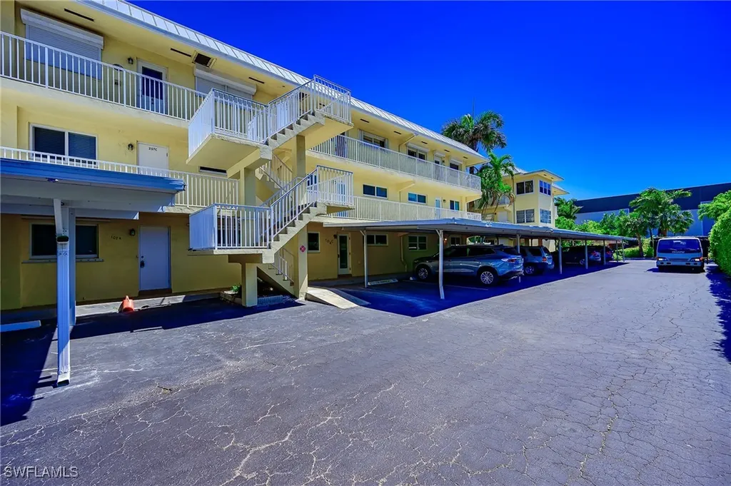 1100 8th Avenue S Naples FL 34102