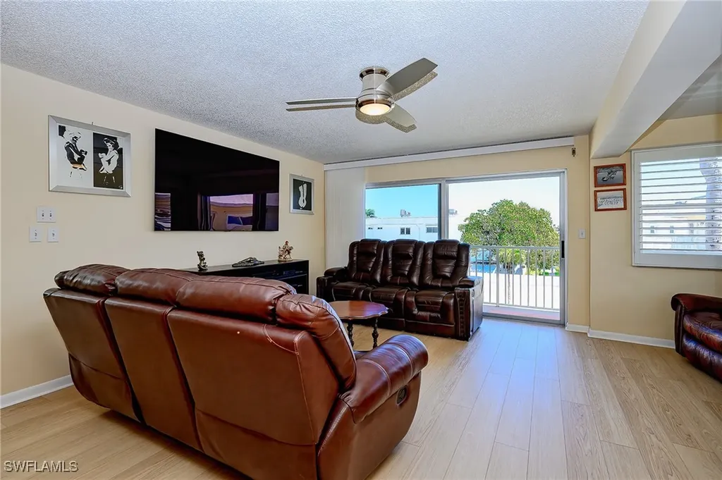 1100 8th Avenue S Naples FL 34102