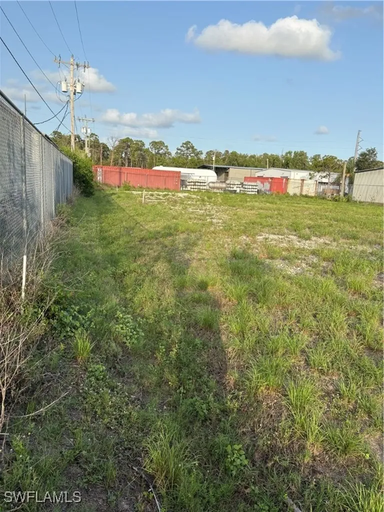 2513 NE 9th Avenue Cape Coral FL 33909