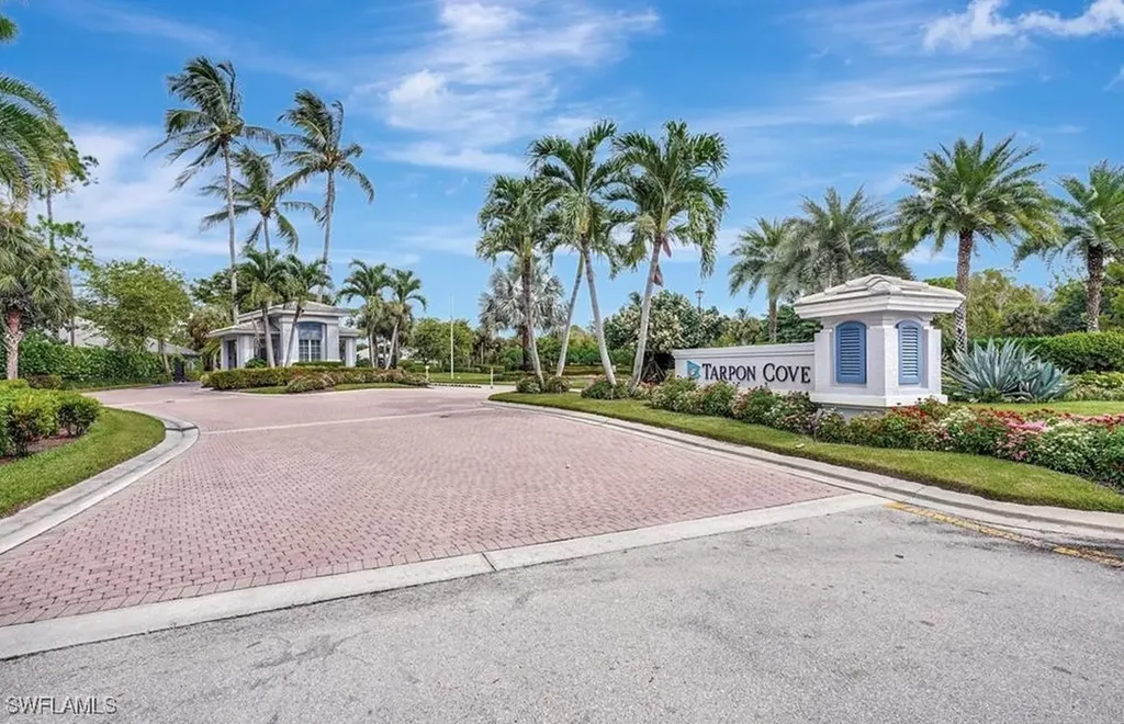 817 Carrick Bend Circle Naples FL 34110