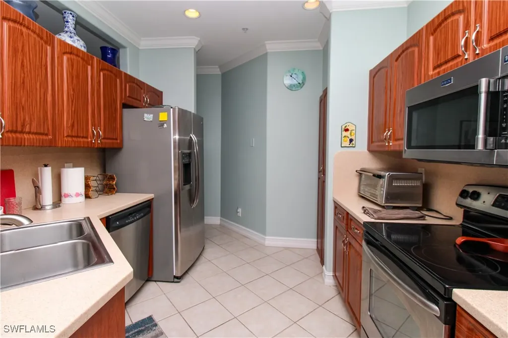 817 Carrick Bend Circle Naples FL 34110