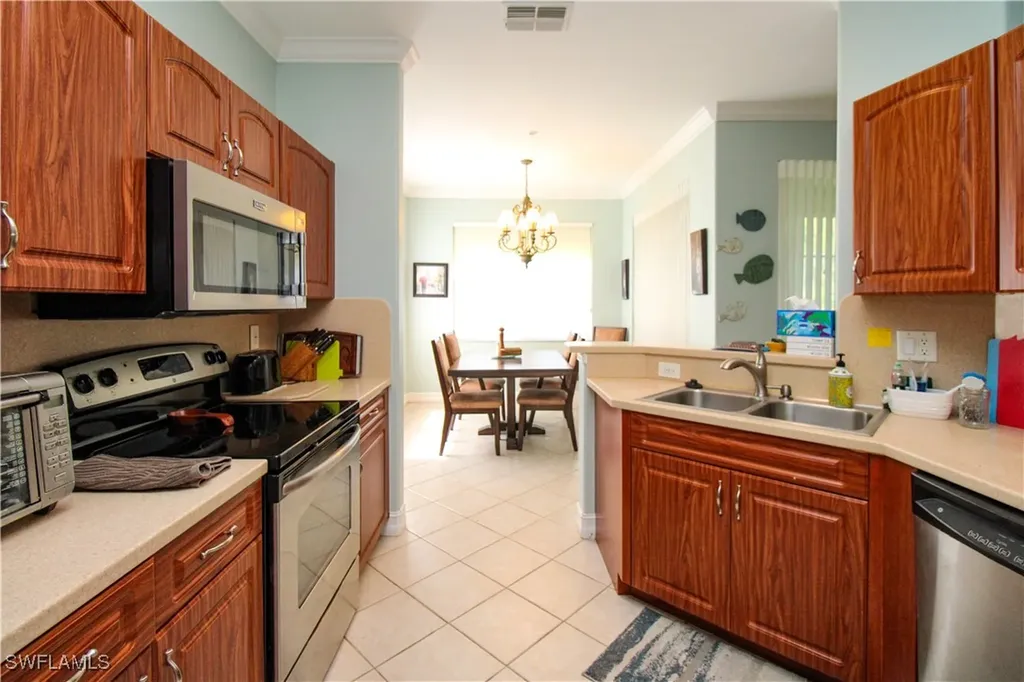 817 Carrick Bend Circle Naples FL 34110