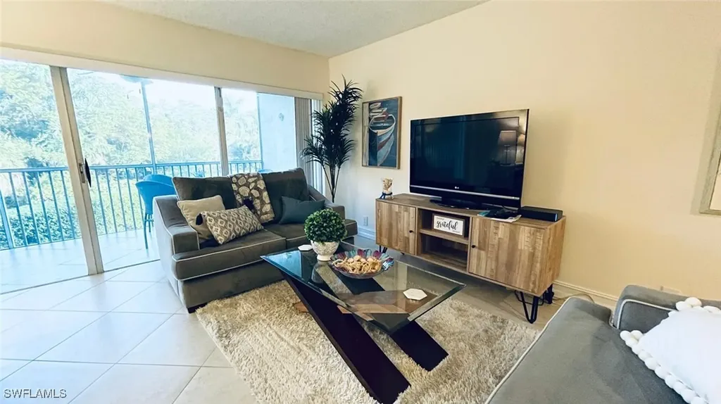 1 Bluebill Avenue Naples FL 34108