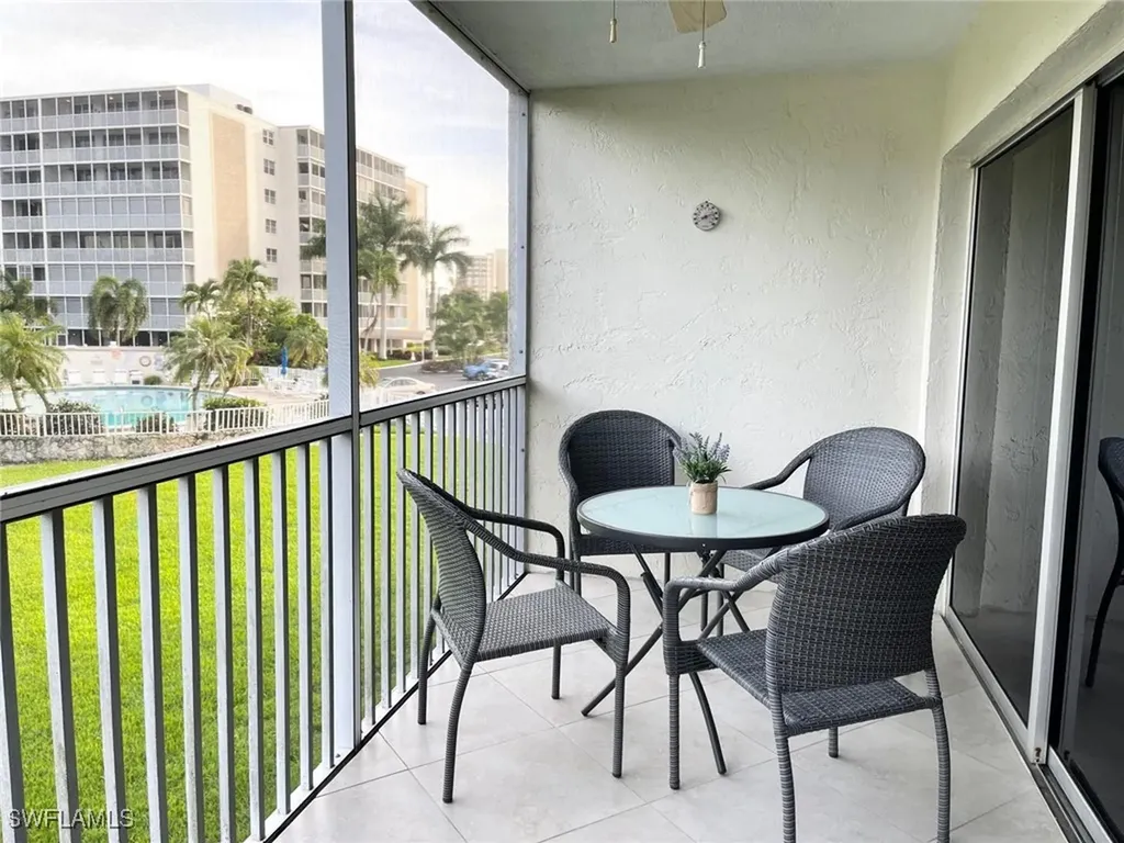 1 Bluebill Avenue Naples FL 34108