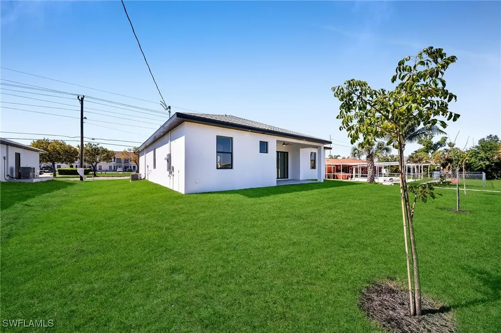 404 SW 28th Place Cape Coral FL 33991