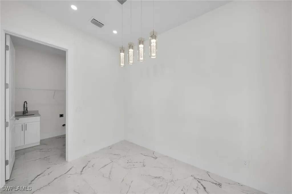 404 SW 28th Place Cape Coral FL 33991