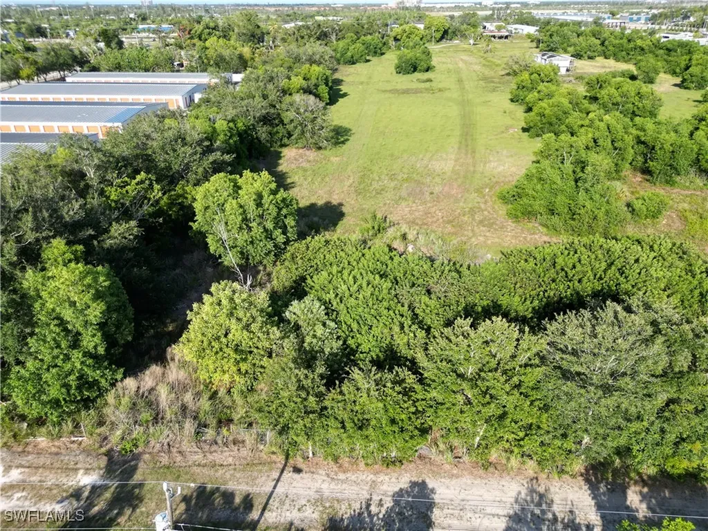 16091 Siesta Drive Fort Myers FL 33908