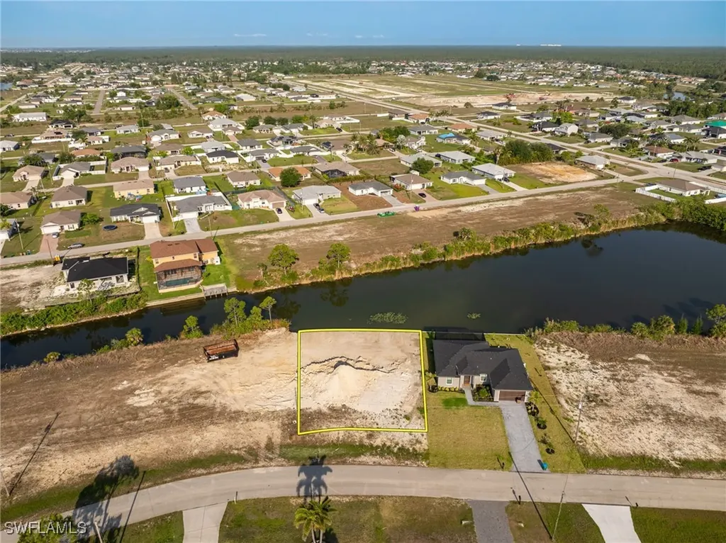 4230 NE 17th Avenue Cape Coral FL 33909