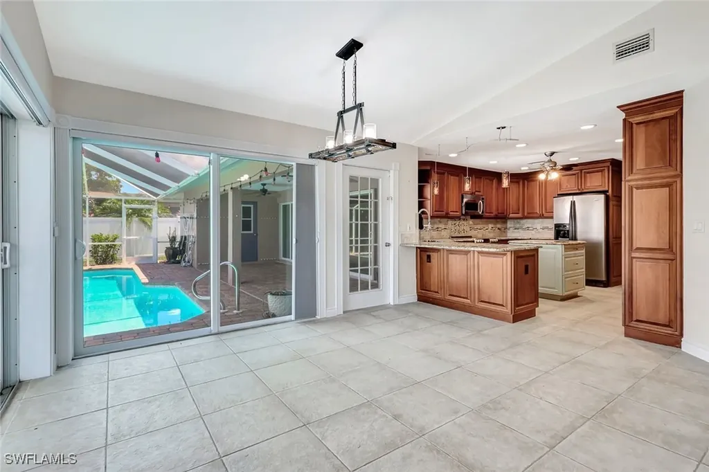 5012 SW 8th Place Cape Coral FL 33914