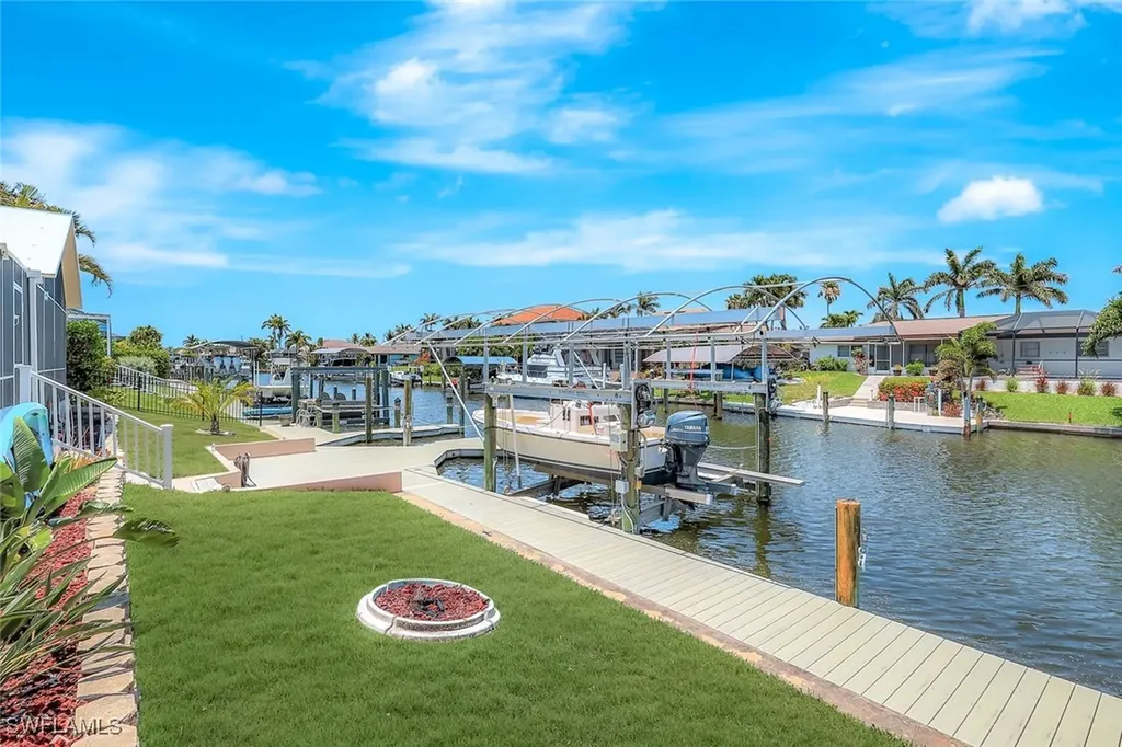 5012 SW 8th Place Cape Coral FL 33914