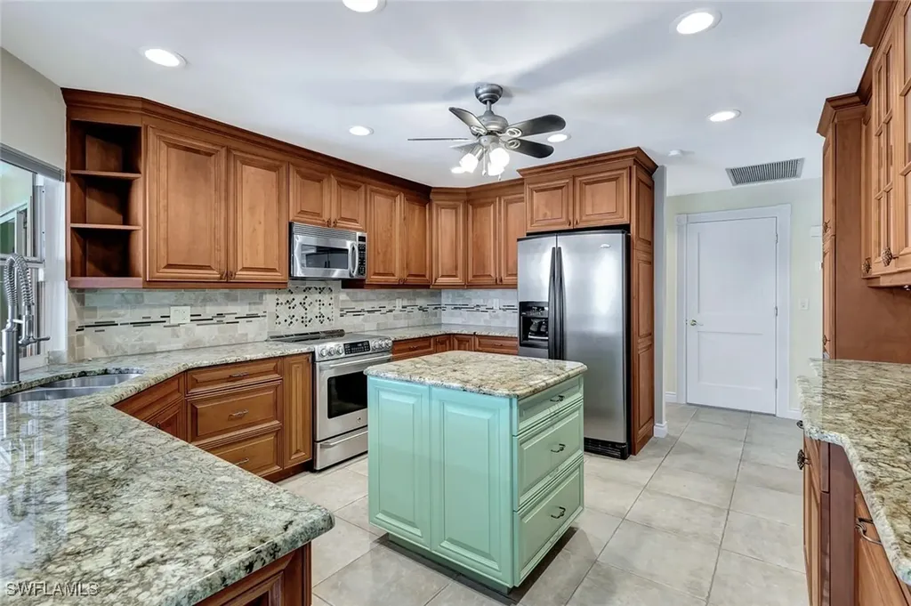 5012 SW 8th Place Cape Coral FL 33914