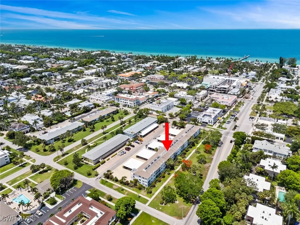 460 Broad Avenue S Naples FL 34102
