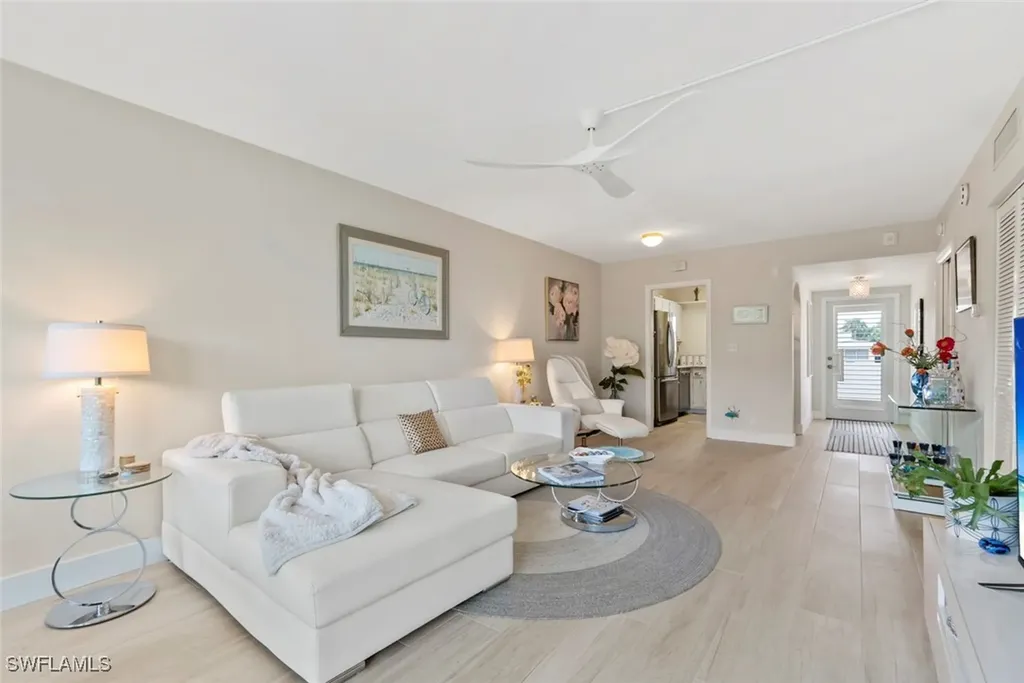 460 Broad Avenue S Naples FL 34102