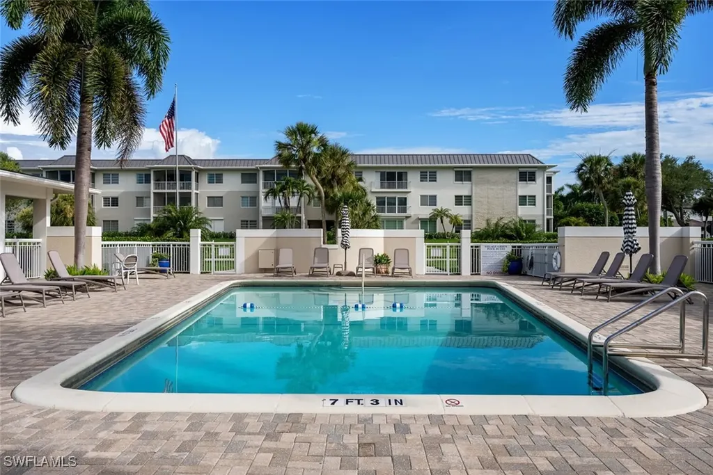 460 Broad Avenue S Naples FL 34102